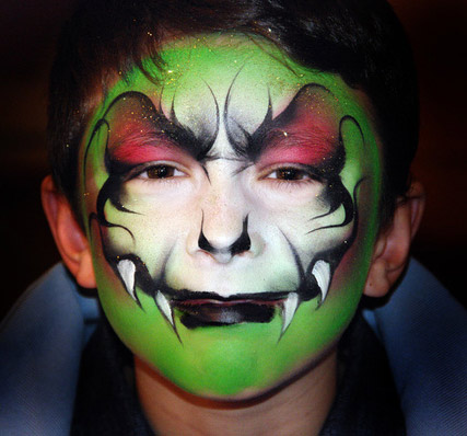 DIY DRAGON FACE PAINTING FOR HALLOWEEN