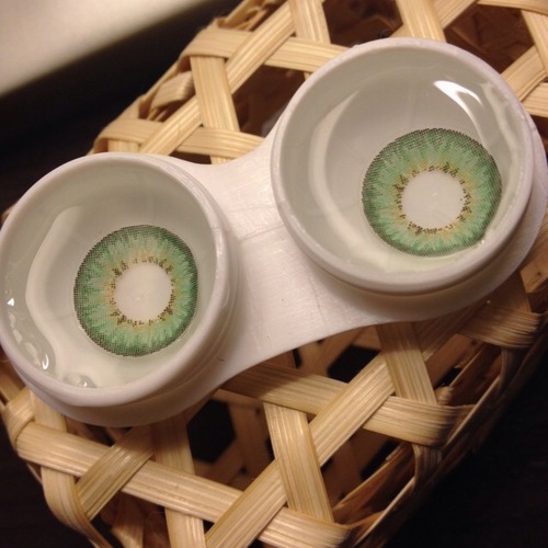 Contact Lens Review Dueba Puffy Green